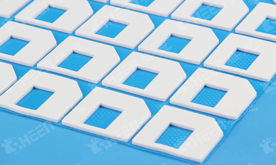 優(you)化激光(guāng)傳感器(qì)性能：盛(sheng)恩AF系列(lie)無矽導(dao)熱片的(de)熱管理(lǐ)解決方(fāng)案