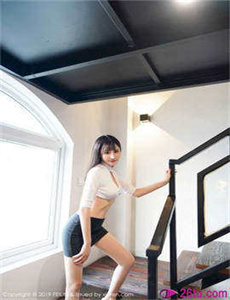 《厨房里抱着丰满大屁股-4399小游戏在线玩》
