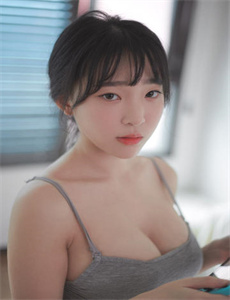 《校草让我脱了内裤给全班看-亚洲精品巨爆乳无码大乳巨》