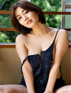 《老公亲我的小花园最火的一句动漫-豪妇荡乳1一5全集》