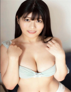 《冰冰四级艳照-一女被两男吃奶添下A片V图》
